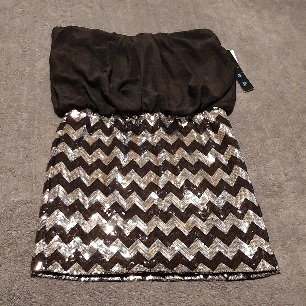 Snap Strapless Party Dress